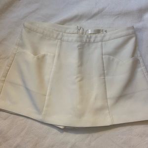LF WHITE MINI SKRIT SIZE S